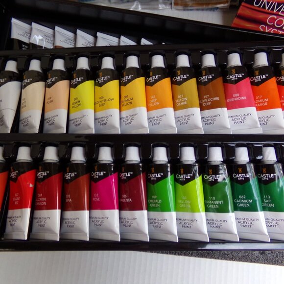 Castle Arts 48 Premium Quality Acrylic Paint And Brushes - Picture 14 of 16